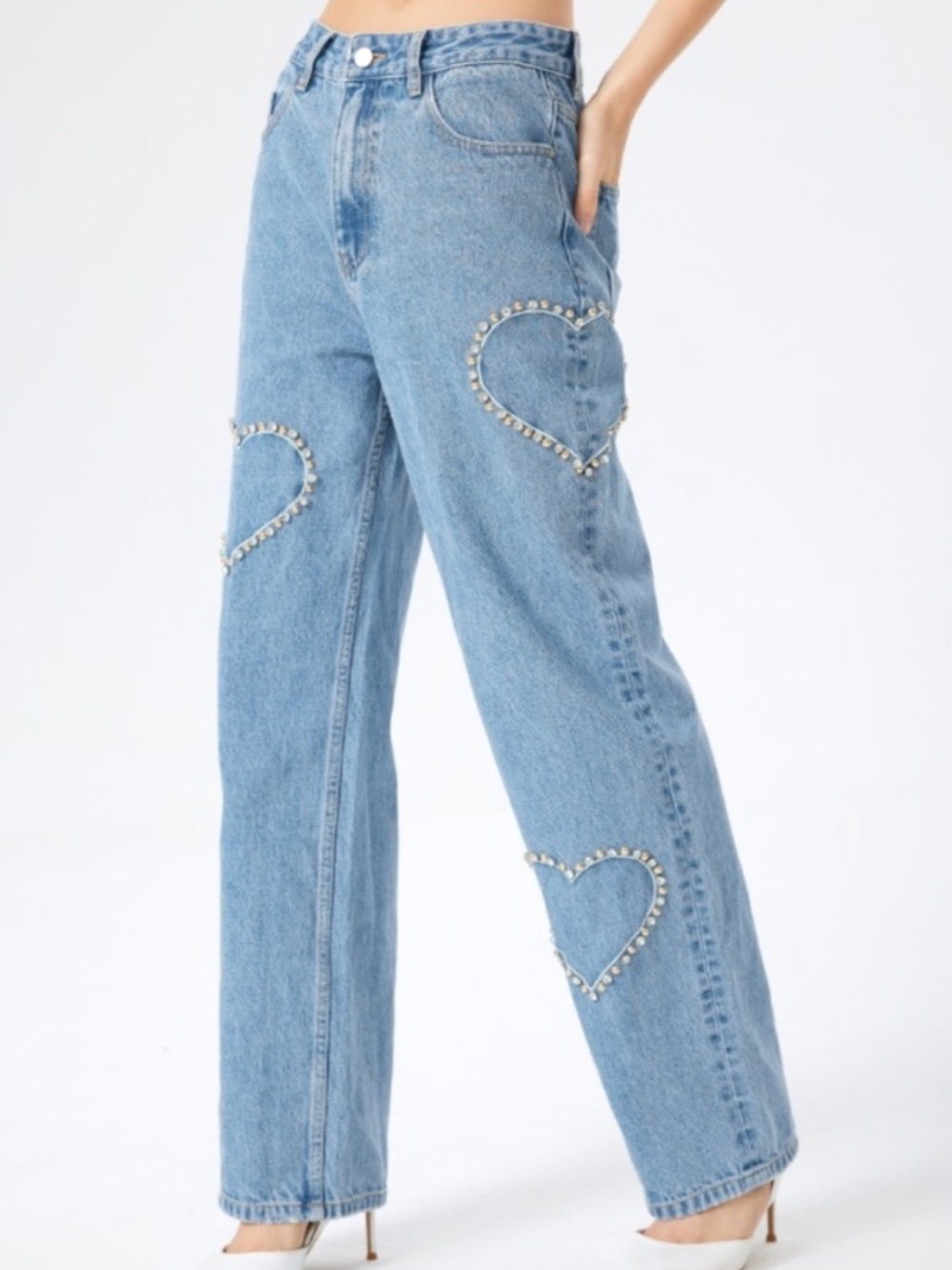 Forever 21 jeans Light Wash with Gold & Silver Heart Details Size 28 90’s fit